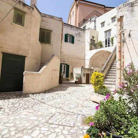 Vakantiehuis Il Vialetto Nei Sassi 2